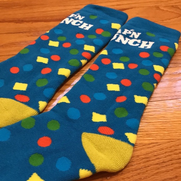 (2) Captain Crunch Cereal Fun Pantone Athletic Pairs of Socks (Brand New) BOGO - Picture 6 of 6